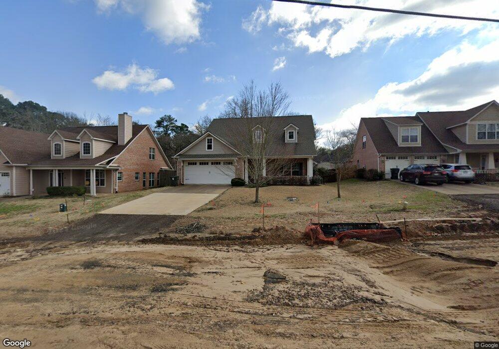 211 Cambridge Rd, Tyler, TX 75703 - photo 1