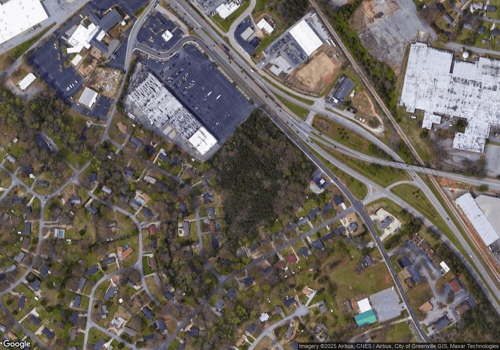 207 Beaucrest Place, Mauldin, SC 29662 - photo 1