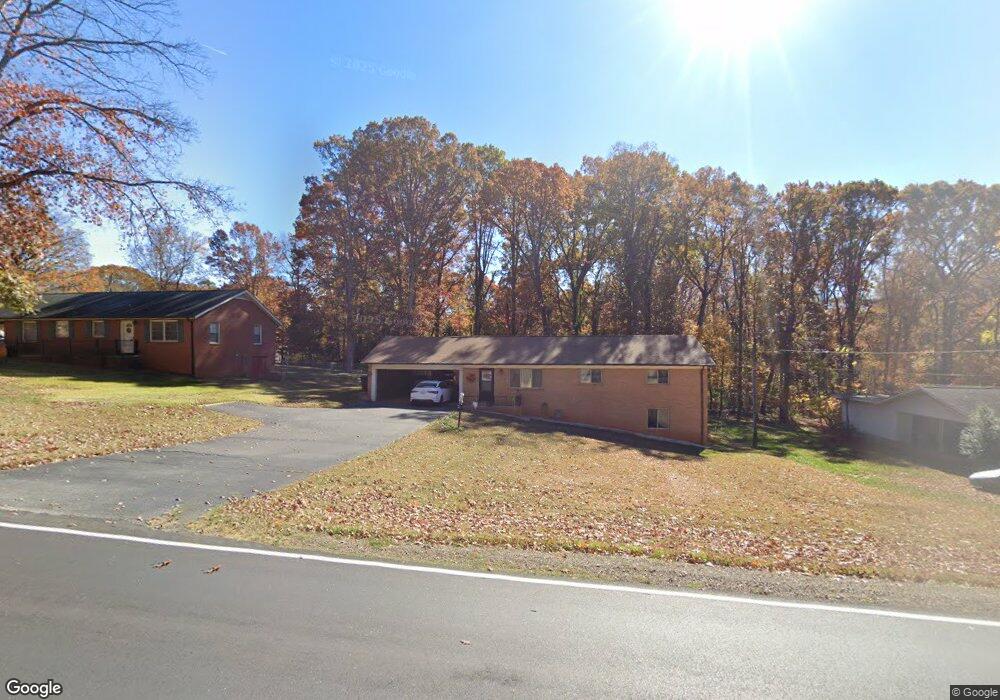 2612 E Broad St, Statesville, NC 28625 - photo 1