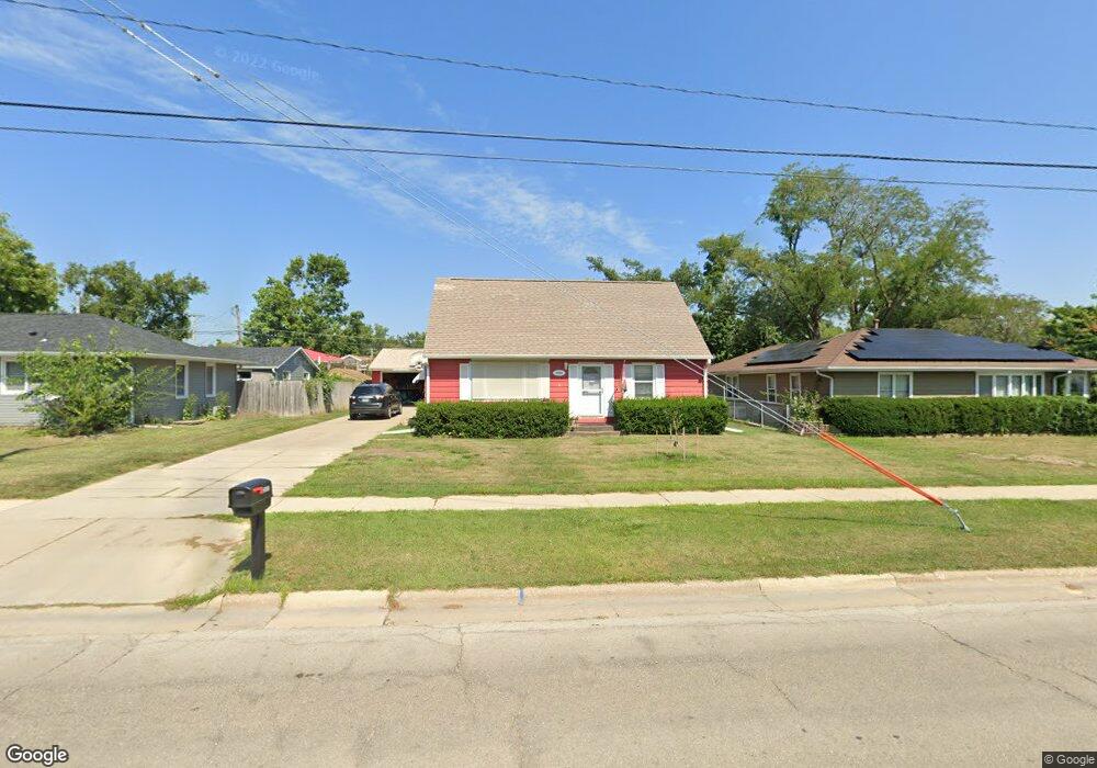 2632 E Ave NW, Cedar Rapids, IA 52405 - photo 1