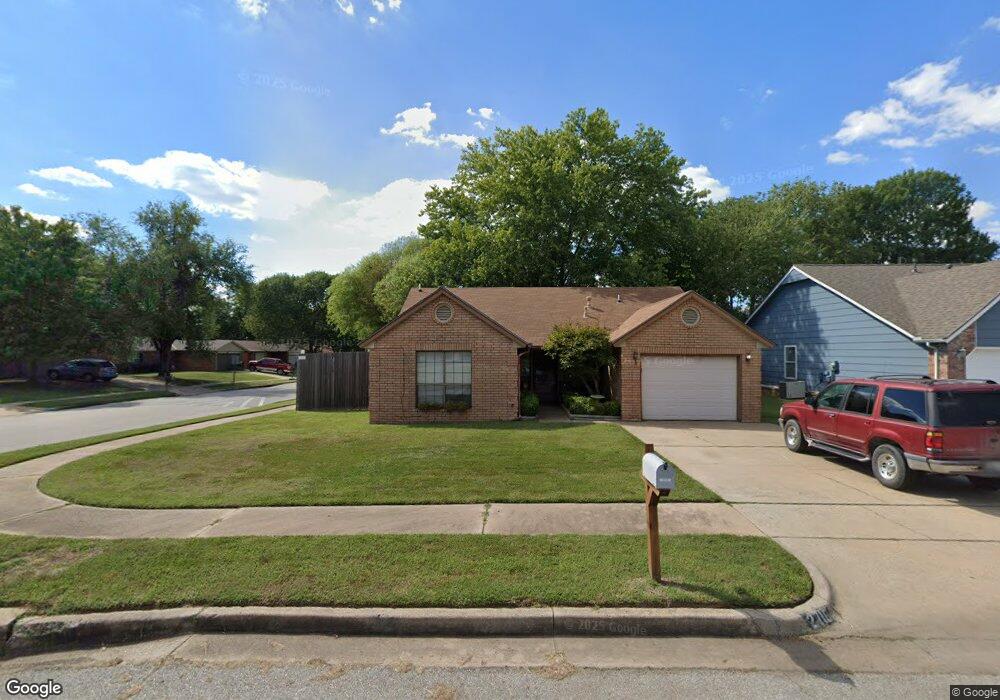 2716 S Oak Place, Broken Arrow, OK 74012 - photo 1
