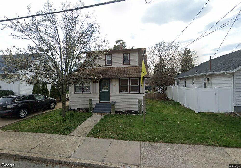 2384 Newbridge Rd, Bellmore, NY 11710 - photo 1