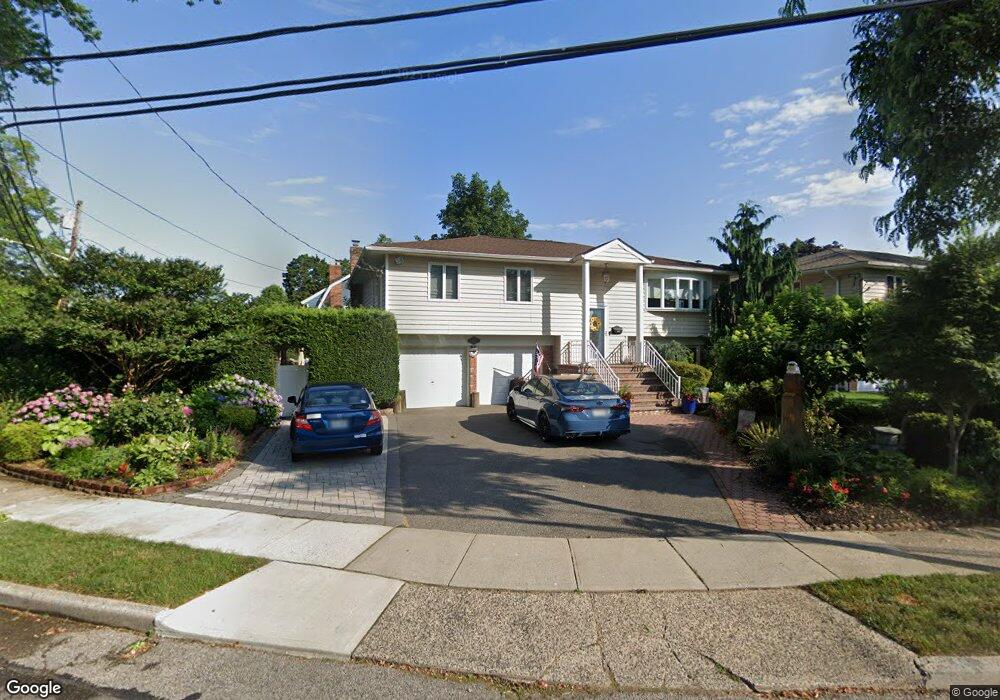 695 Lakeside Dr, Baldwin, NY 11510 - photo 1