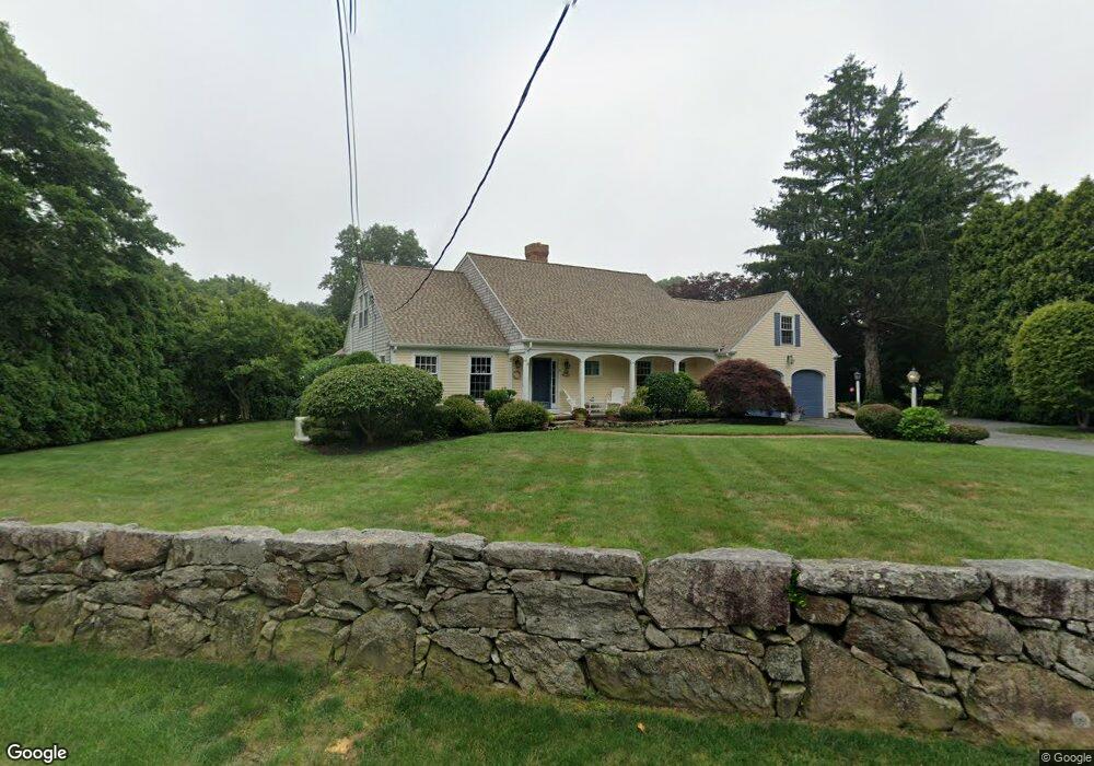 10 Rockland St, South Dartmouth, MA 02748 - photo 1