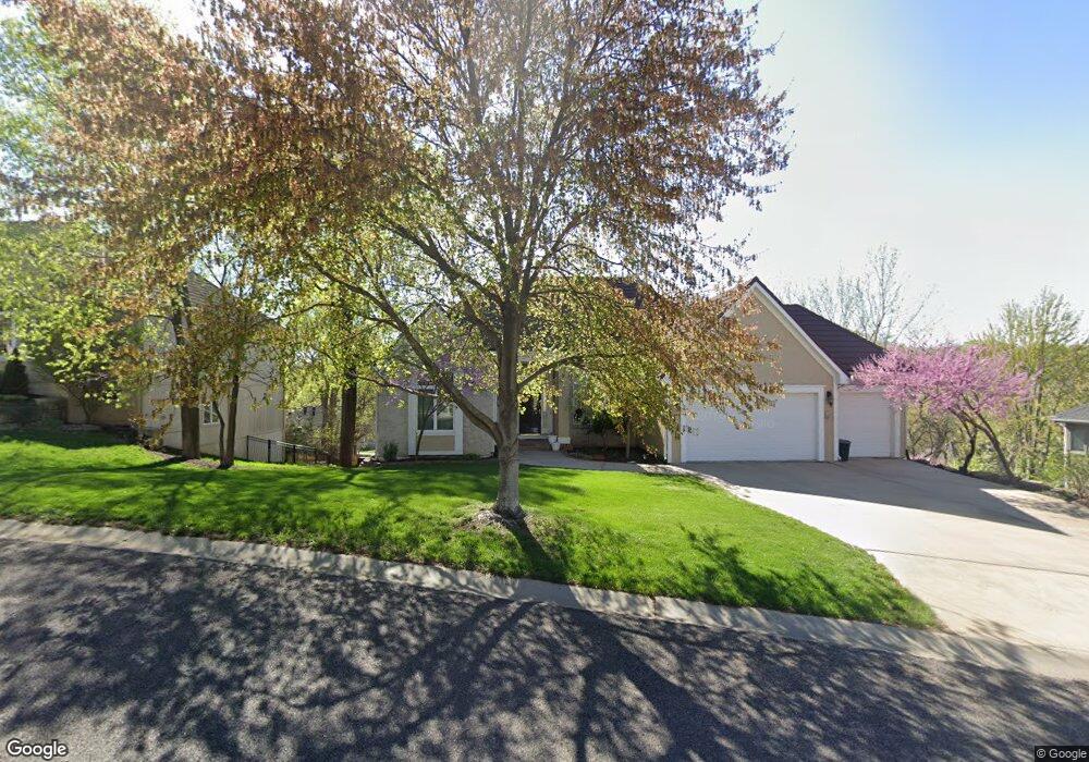 7714 Alden Rd, Shawnee, KS 66216 - photo 1