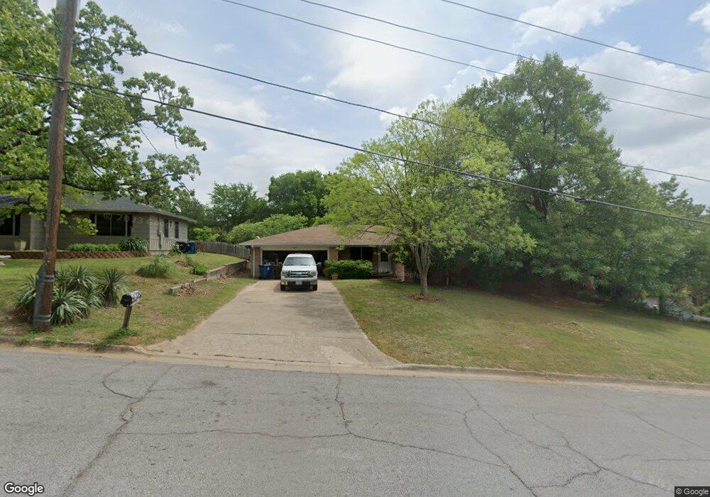 1226 Woodlawn Blvd, Denison, TX 75020 - photo 1