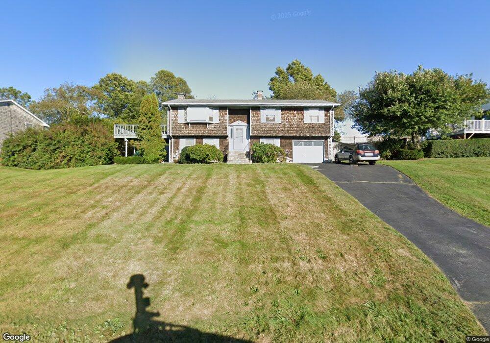 21 Algonquin Dr, Middletown, RI 02842 - photo 1