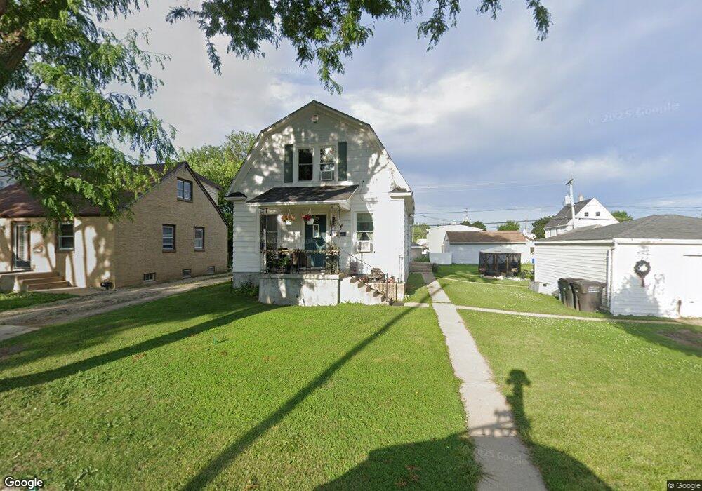 4922 N 126th St, Butler, WI 53007 - photo 1