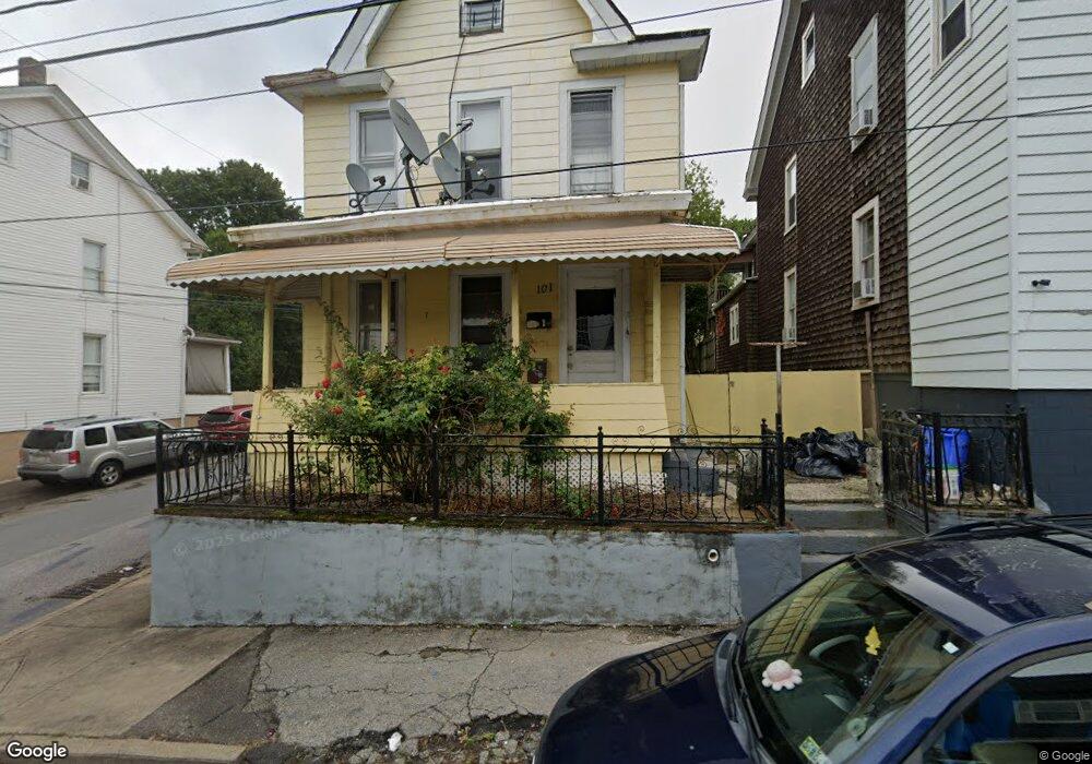 101 S Pine St, Hazleton, PA 18201 - photo 1