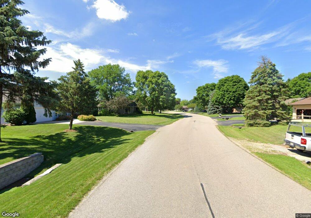 w 2744 Breezewood Dr, Appleton, WI 54915 - photo 1