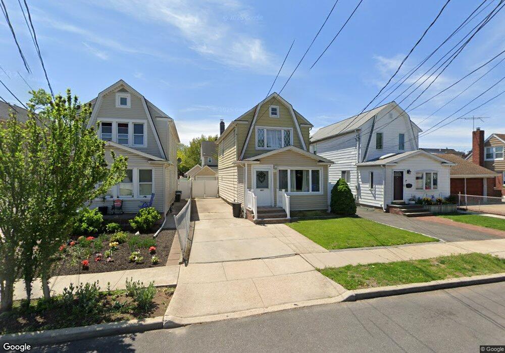 661 Sobo Ave, Franklin Square, NY 11010 - photo 1