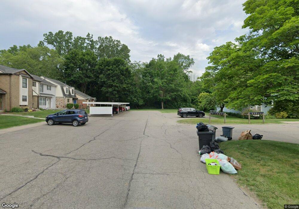 1137 River Hill Dr, Flint, MI 48532 - photo 1