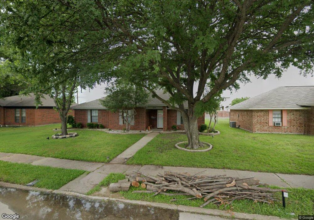 1211 Devonshire Ln, Wylie, TX 75098 - photo 1