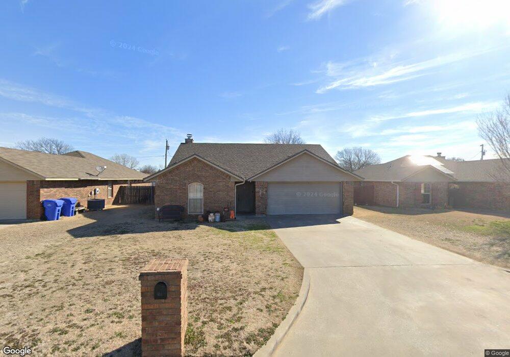 621 NW Granite Ave, Cache, OK 73527 - photo 1
