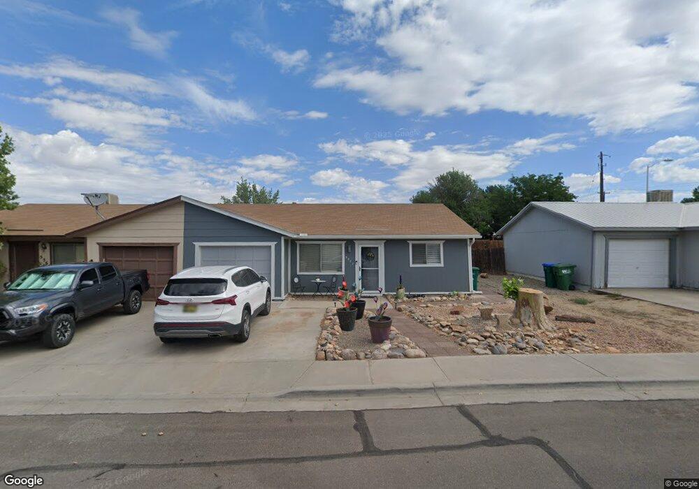 5572 Sagebrush Dr, Farmington, NM 87402 - photo 1