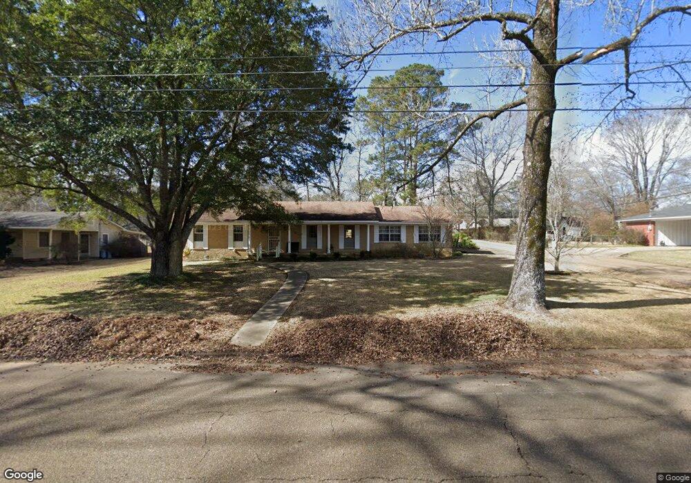 427 West Ave N, McComb, MS 39648 - photo 1