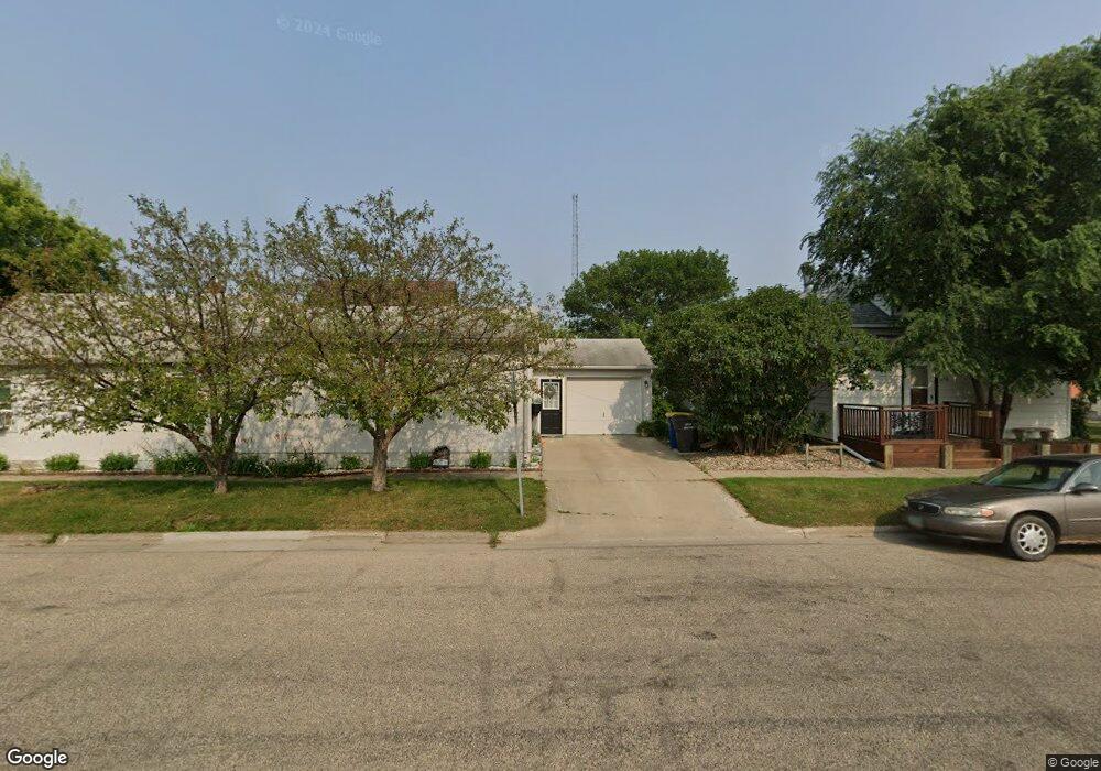 222 3rd Ave NW, Jamestown, ND 58401 - photo 1