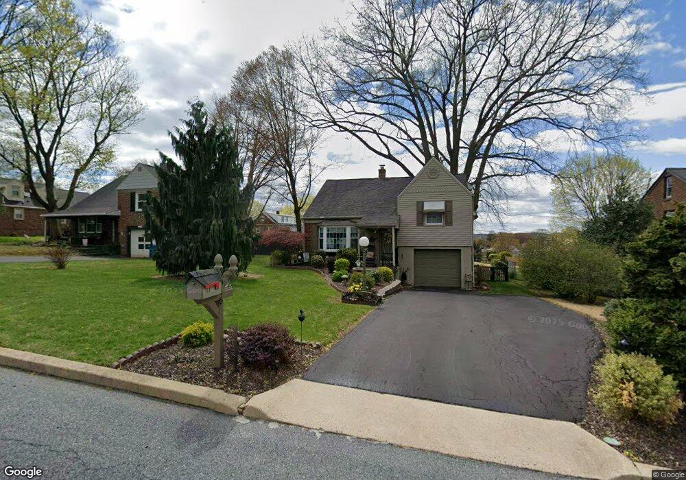 3816 Stoudts Ferry Bridge Rd, Reading, PA 19605 - photo 1