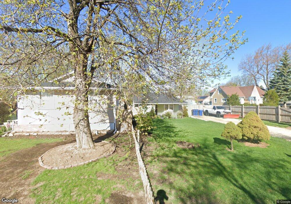 110 Baldwin Ave, Waukegan, IL 60085 - photo 1