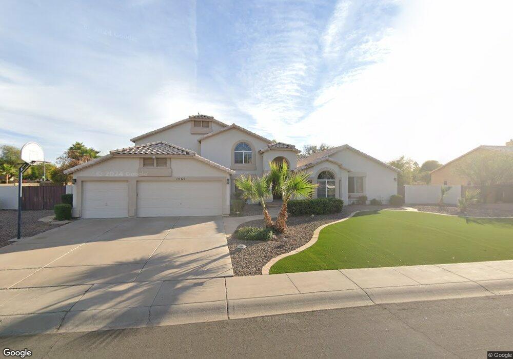 1069 N Poinciana Rd, Gilbert, AZ 85234 - photo 1