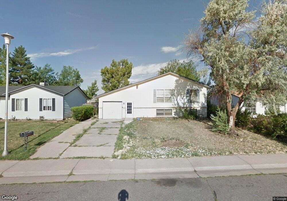 1075 Mobile St, Aurora, CO 80011 - photo 1