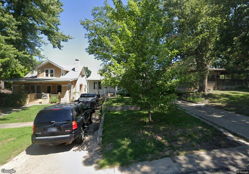 605 W 9th St, Concordia, KS 66901 - photo 1