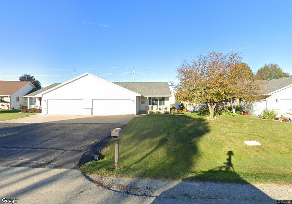 N527 Sonny Ct, Appleton, WI 54915 - photo 1