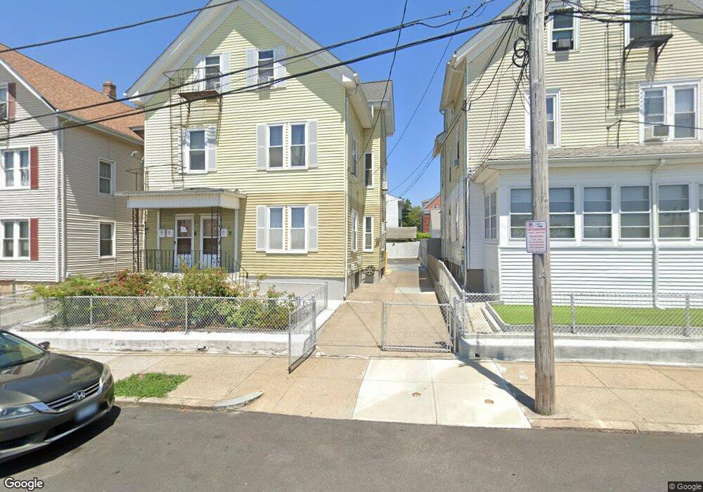 21 Hayward St, Pawtucket, RI 02860 - photo 1