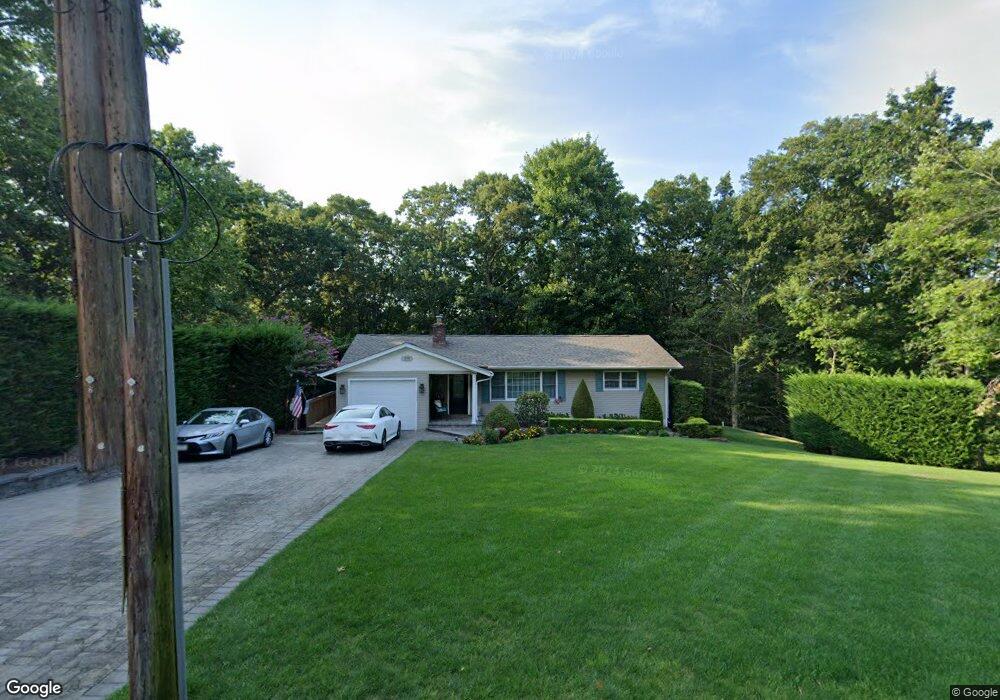 175 Overlook Dr, Wading River, NY 11792 - photo 1