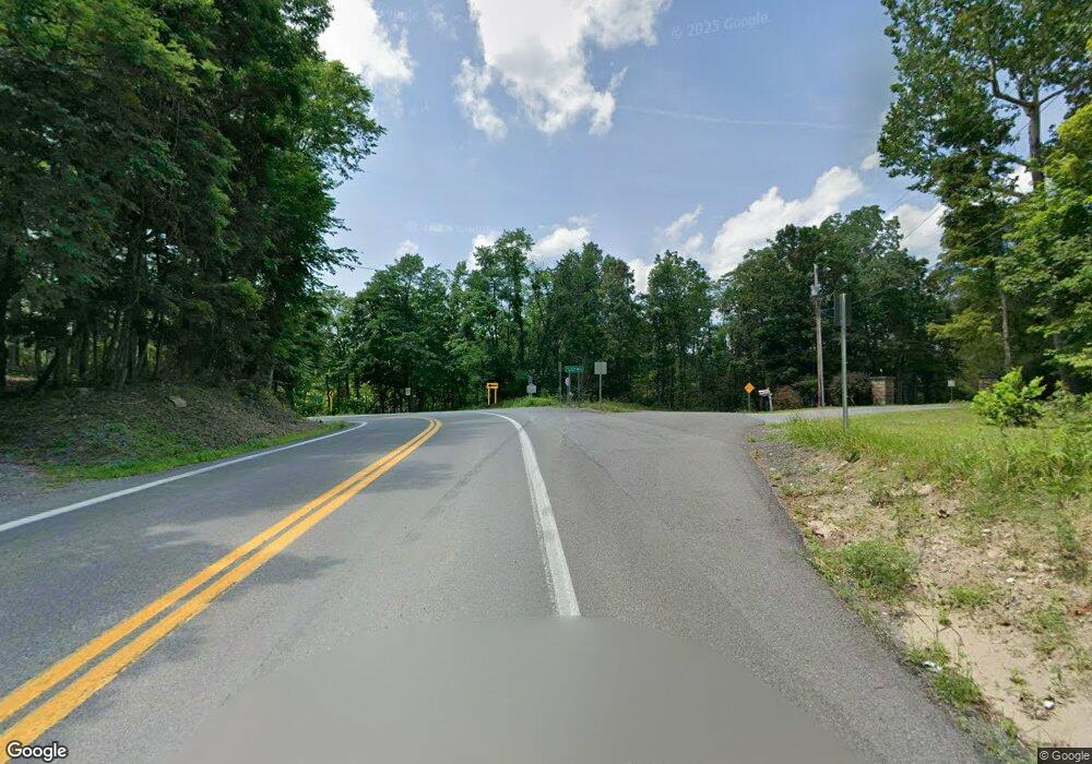 522 S Cacapon Rd, Berkeley Springs, WV - photo 1