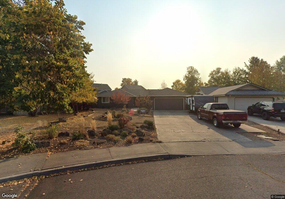 61843 Avonlea Cir, Bend, OR 97702 - photo 1