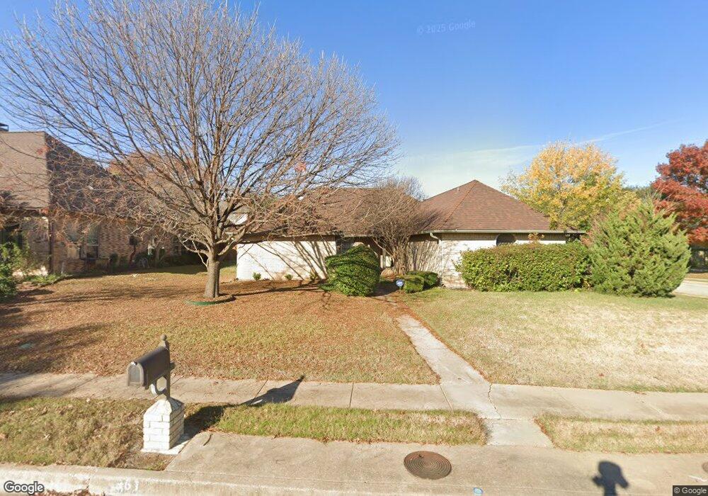 861 Shady Lake Dr, Bedford, TX 76021 - photo 1