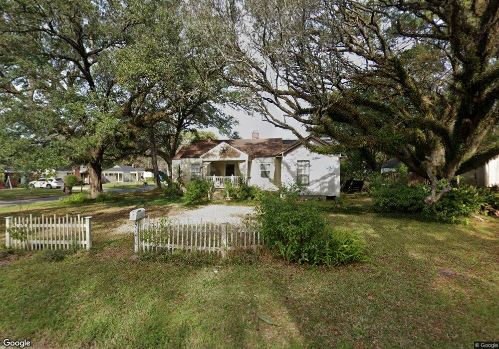 2714 S Collins St, Mobile, AL 36606 - photo 1
