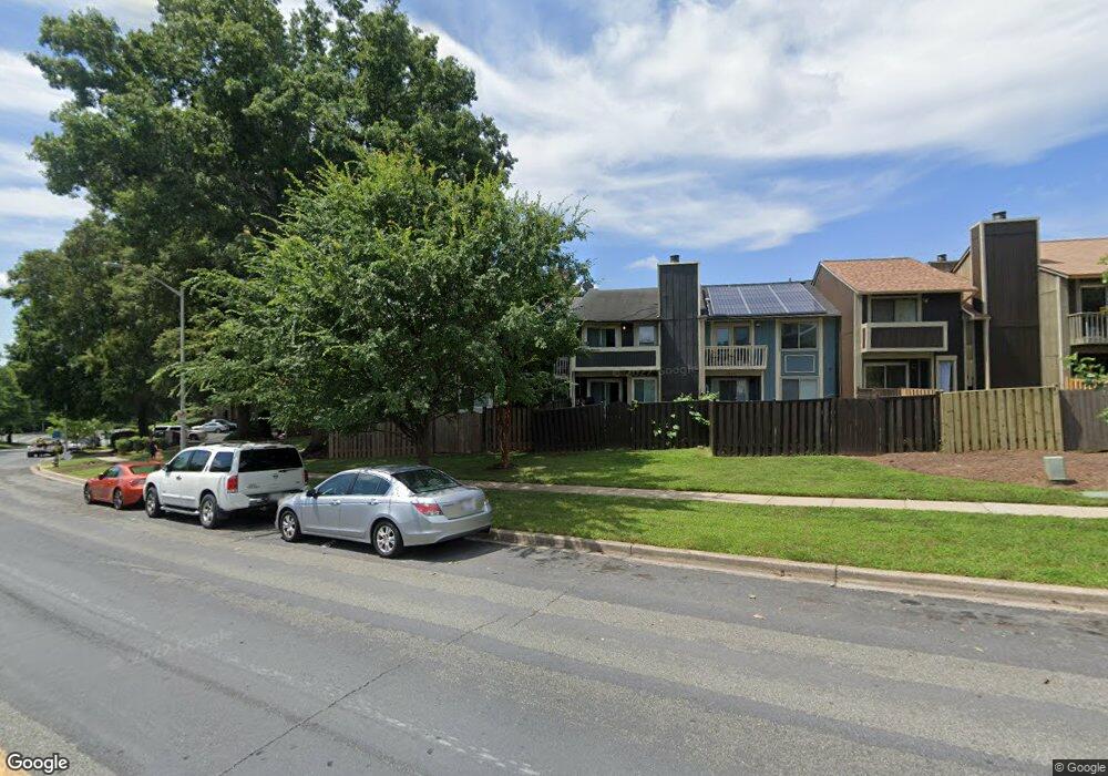 18439 Stone Hollow Dr, Germantown, MD 20874 - photo 1