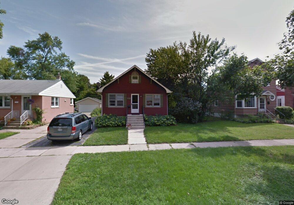1305 E Walnut Ave, Des Plaines, IL 60016 - photo 1