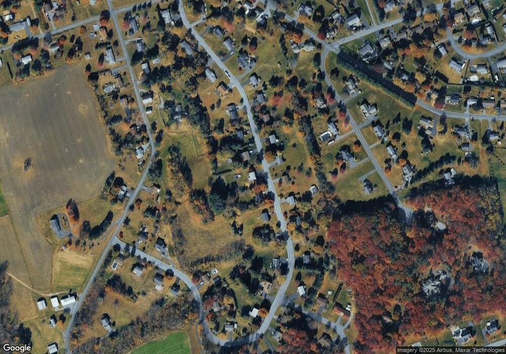 539 Round Table Dr, Nazareth, PA 18064 - photo 1