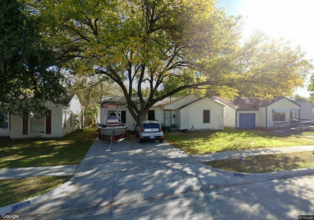 1029 Tamara Ln, Grand Prairie, TX 75051 - photo 1