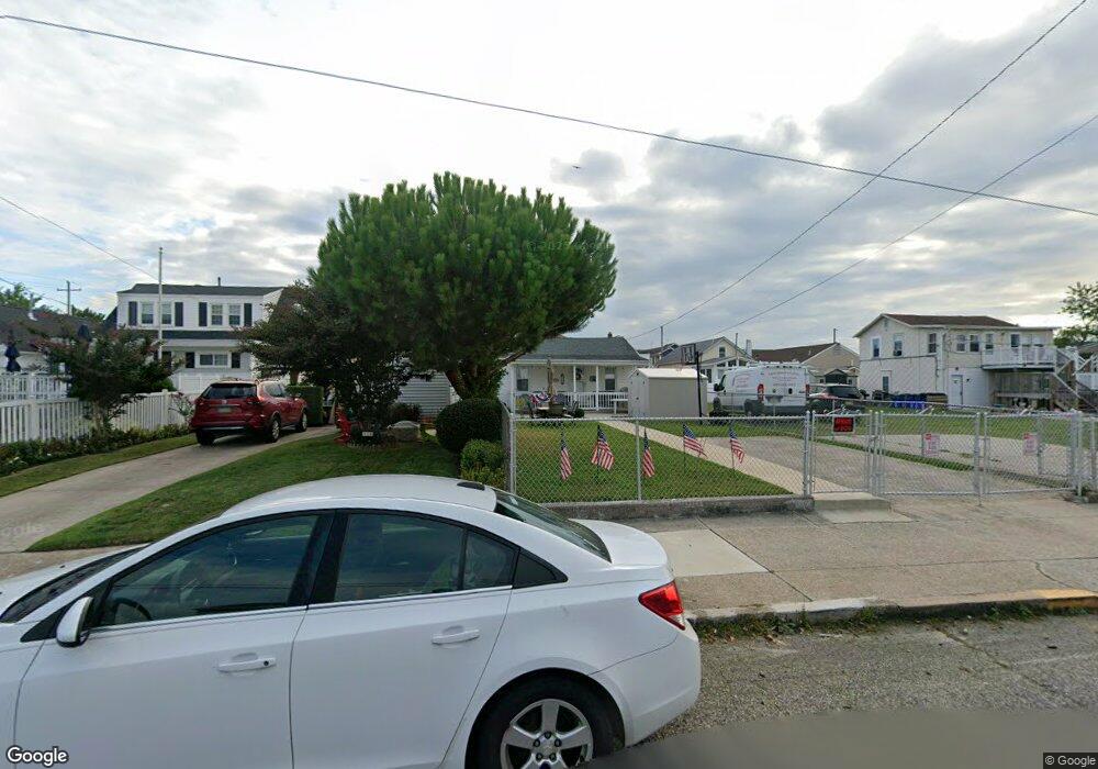 110 W Cresse Ave, Wildwood, NJ 08260 - photo 1