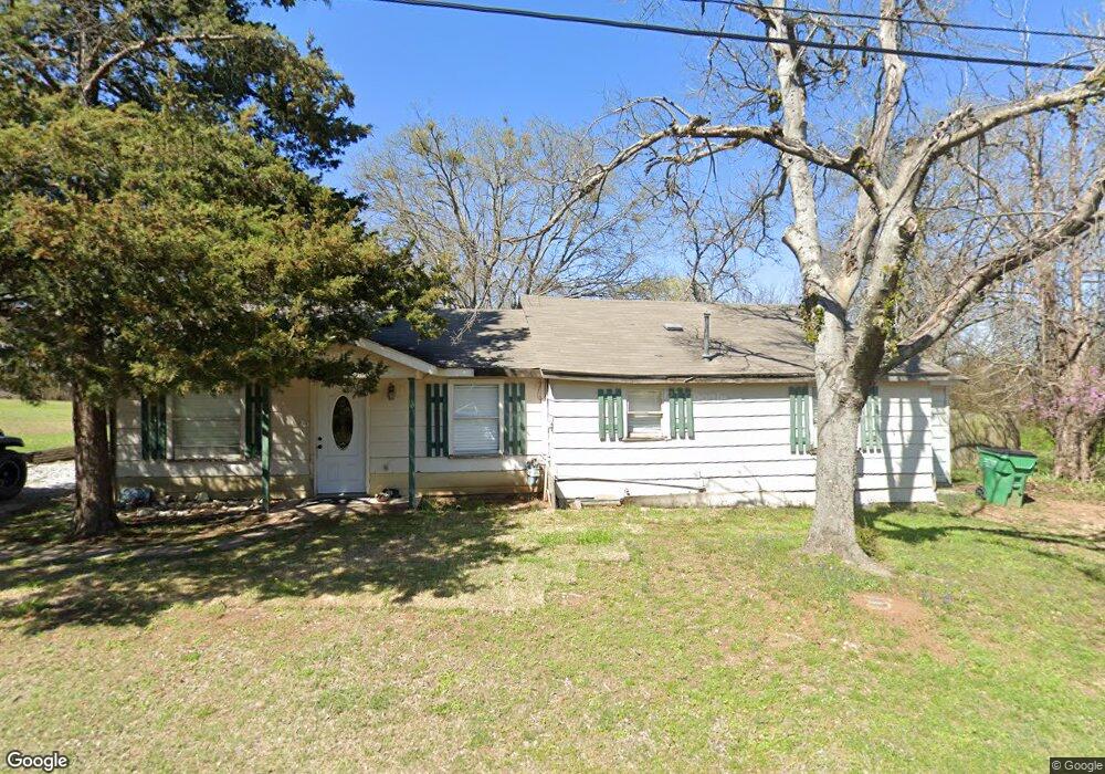 719 Cole St, Gainesville, TX 76240 - photo 1