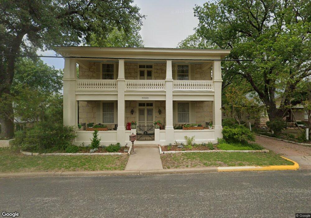 312 W Austin St, Fredericksburg, TX 78624 - photo 1