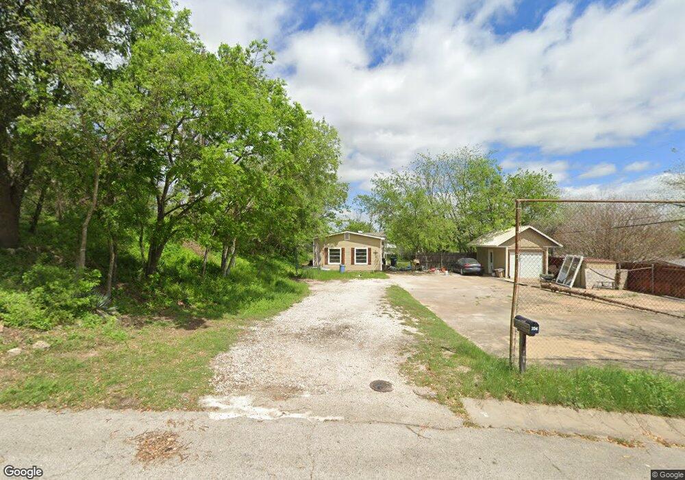 104 W Ridge Rd, Weatherford, TX 76086 - photo 1