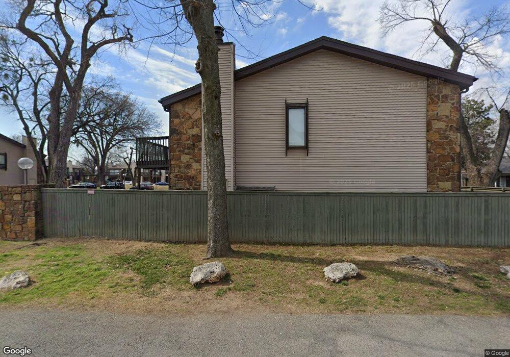 3704 S Madison Ave unit 3704, Tulsa, OK 74105 - photo 1