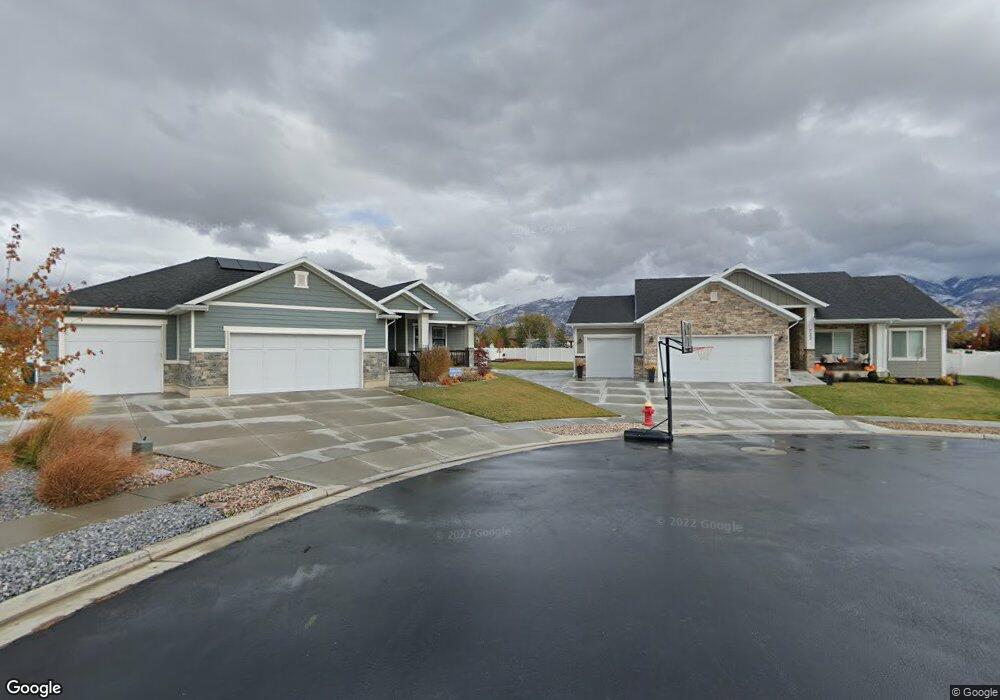 722 W Willow Tree Cir, Layton, UT 84041 - photo 1
