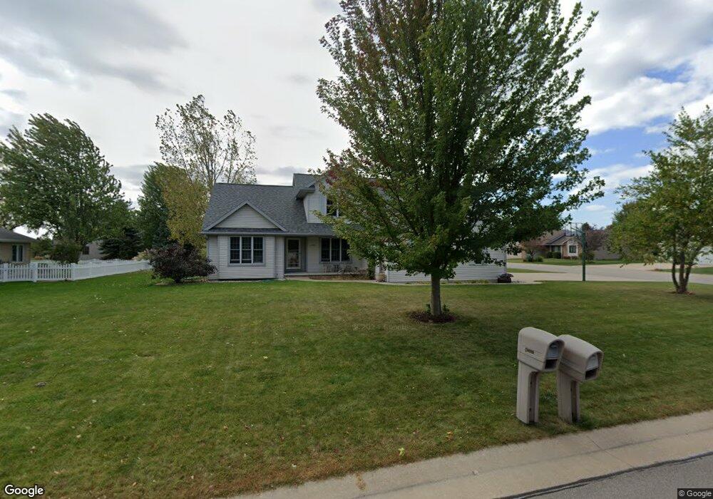 W5865 Blue Bonnet Dr, Appleton, WI 54915 - photo 1