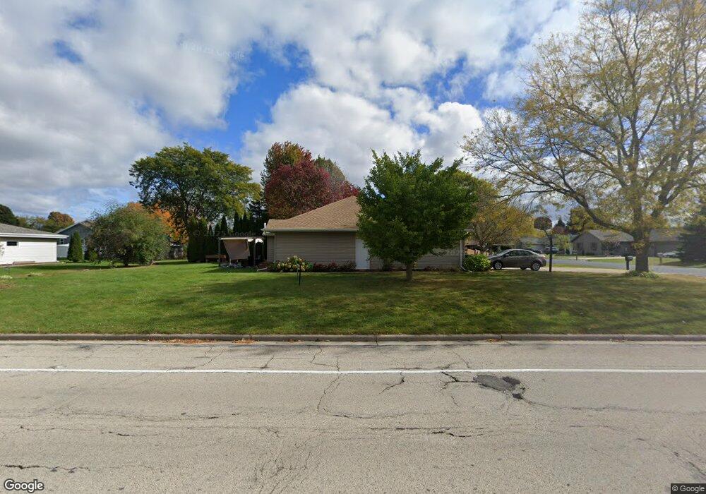 2660 W Sunnyview Rd, Appleton, WI 54914 - photo 1