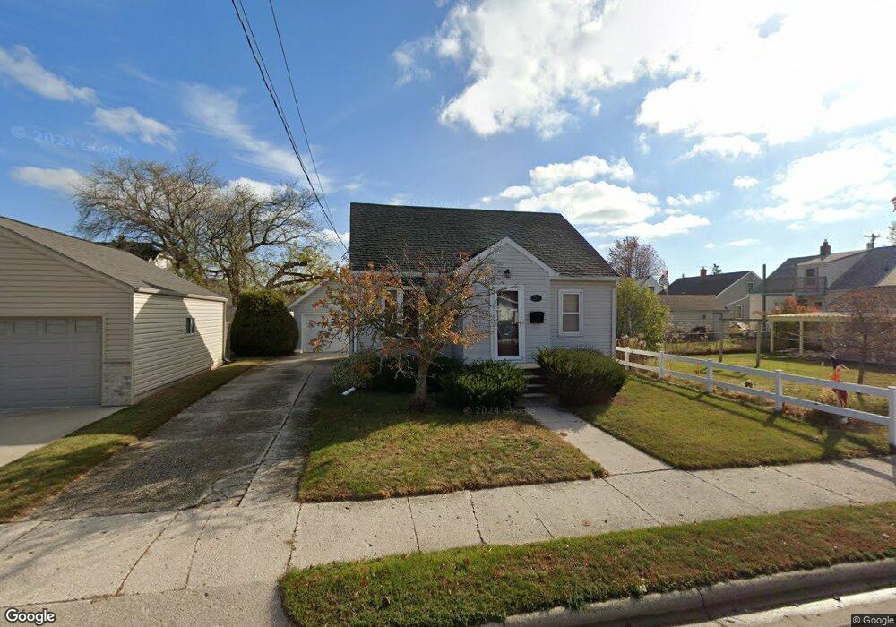 1511 Lowell St, Two Rivers, WI 54241 - photo 1