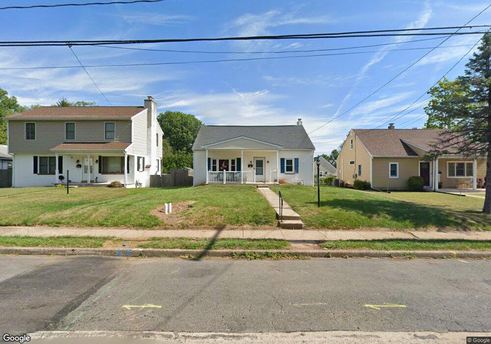 917 W 3rd St, Lansdale, PA 19446 - photo 1