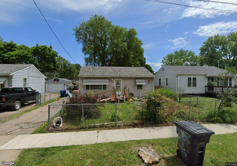 813 E 27th Ct, Des Moines, IA 50317 - photo 1