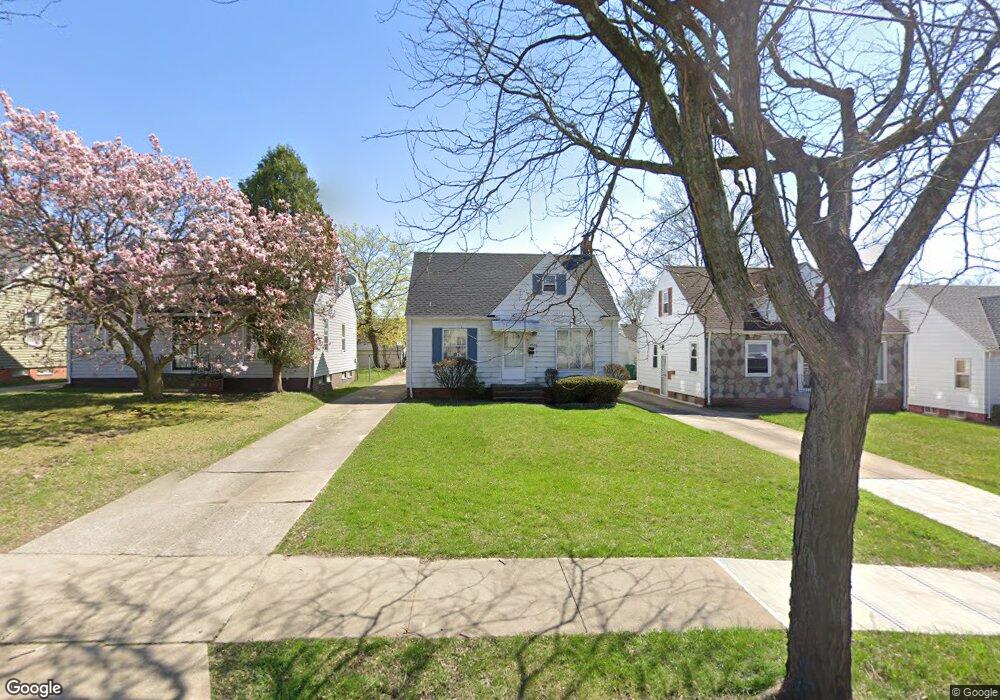 19524 Libby Rd, Maple Heights, OH 44137 - photo 1