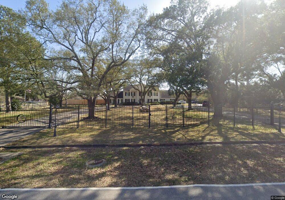 901 Inwood St, Tomball, TX 77375 - photo 1